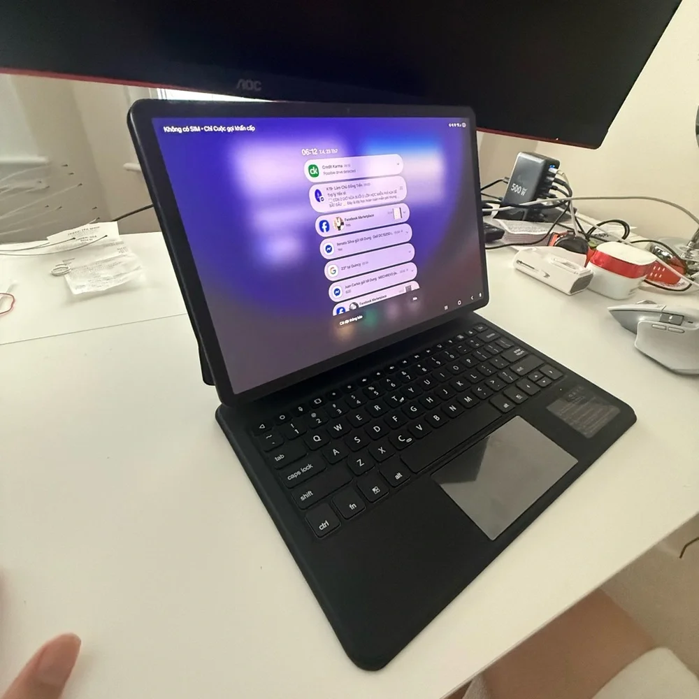 Samsung Tablet S9+ LTE factory Unclocked include Keyboard